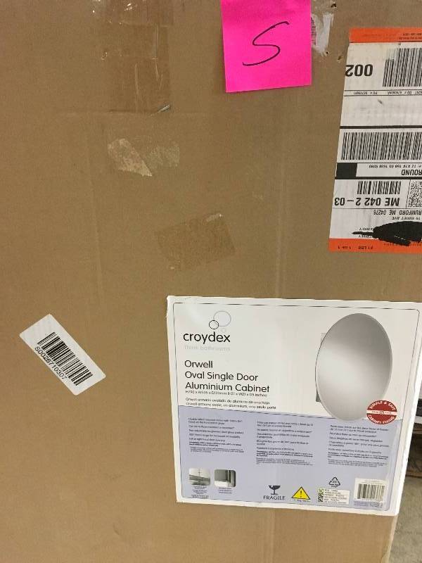 Croydex 21 in. W x 31 in. H Frameless Aluminum Recessed or Surface-Mount Bathroom Medicine Cabinet with Easy Hang System not used