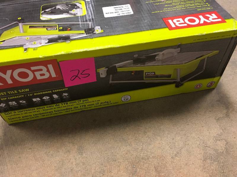 Ryobi 7 in. 4.8 Amp Tabletop Tile Saw in working conditions