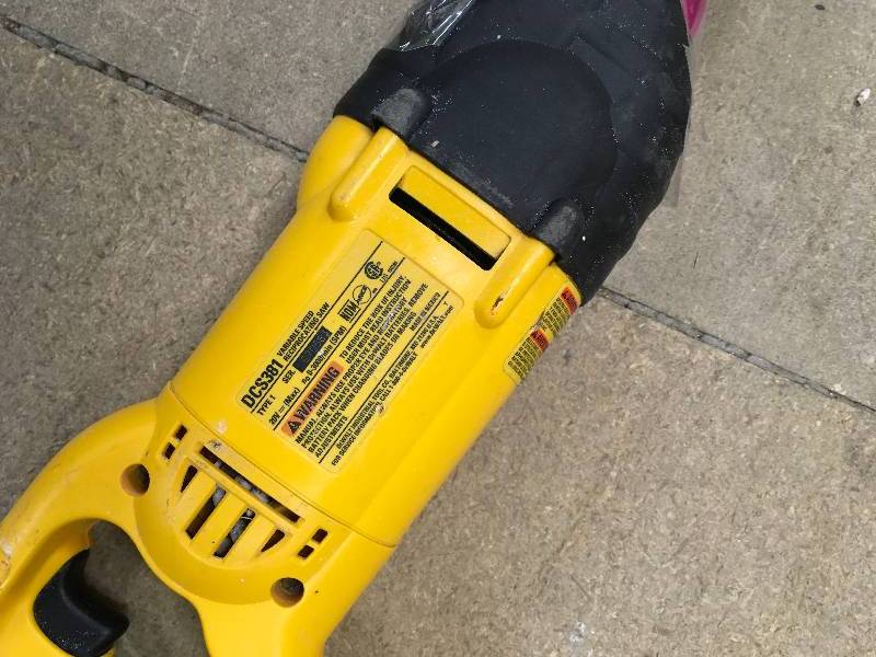 Dewalt 20-Volt MAX Lithium-Ion Cordless Reciprocating Saw (Tool-Only) used in working condition