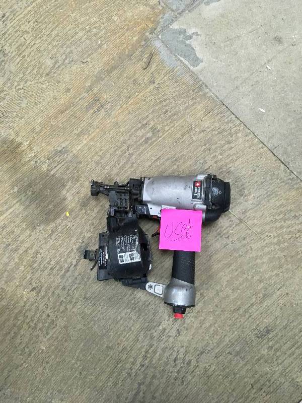 Porter Cable 15 Degree 1-34 in. Coil Roofing Nailer used in working condition