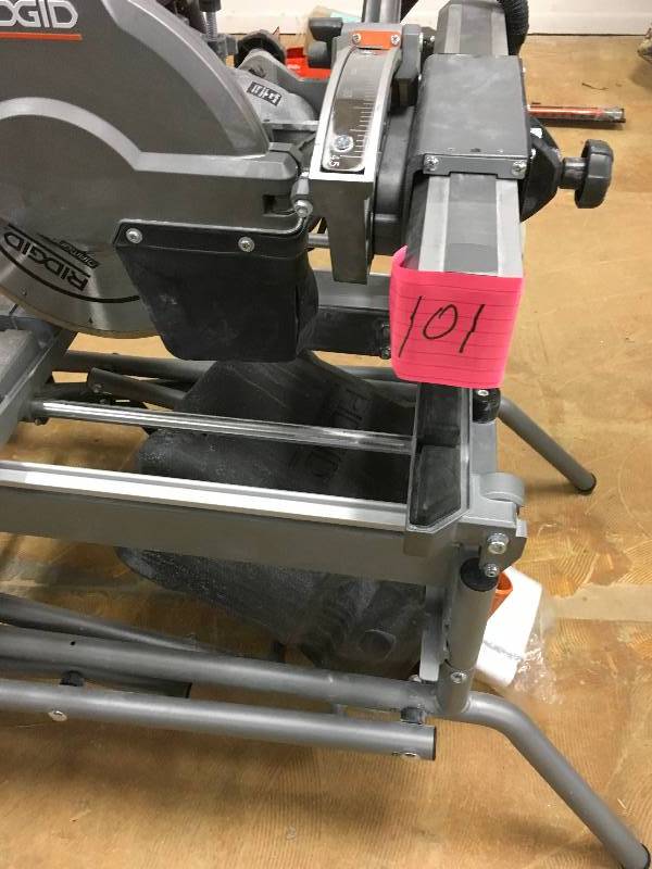 RIDGID 10 in. Wet Tile Saw with Stand used in working conditions