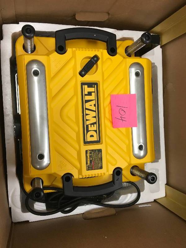 DEWALT 15 Amp 13 in. Corded Planer in like New working conditions