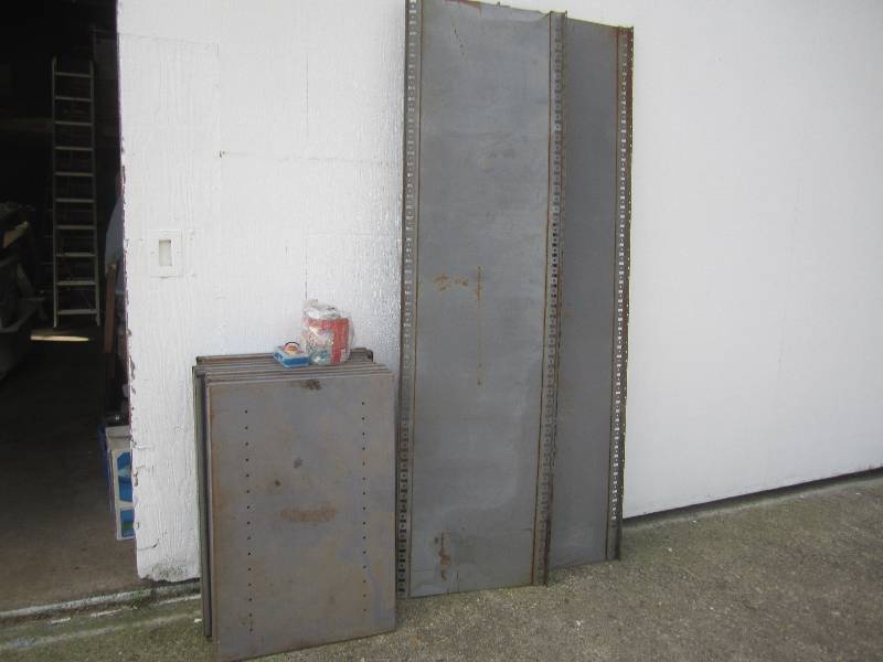 lot 302 image: Metal Shelving Unit Sides 10 Shelve...