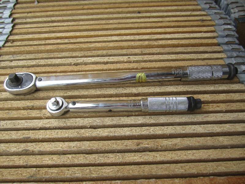 lot 15 image: 2 Torque Wrenches Foot Pounds and I...
