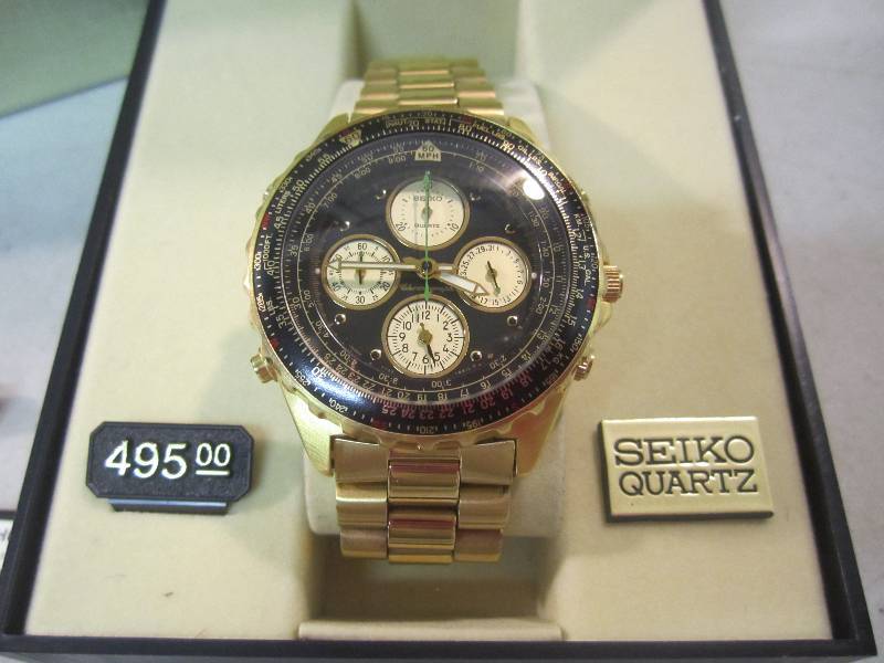 lot 27 image: Seiko Quartz Mens Watch See Photos ...