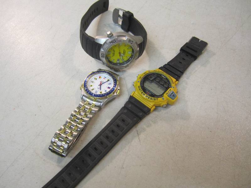 lot 35 image: Lot of 3 Timex Watches Expedition W...