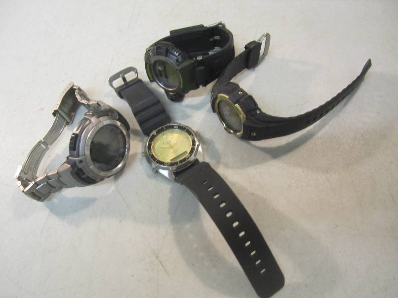 lot 37 image: Lot of 4 Casio Watches Quartz, Path...