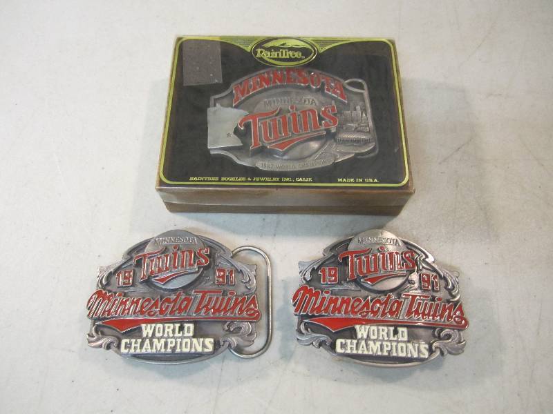 lot 45 image: Lot of 3 Minnesota Twins World Cham...