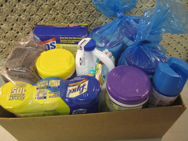 lot 112 image: Lot of Misc Cleaners Some damaged. ...