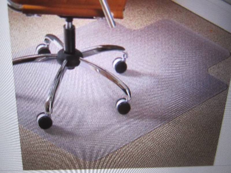 lot 167 image: Chair Mat with Lip for Carpet 45 x...