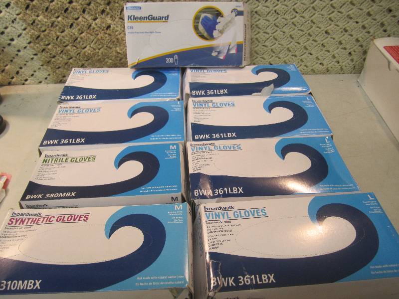 lot 179 image: Mixed Lot of 1000 Vinyl, Nitrile an...