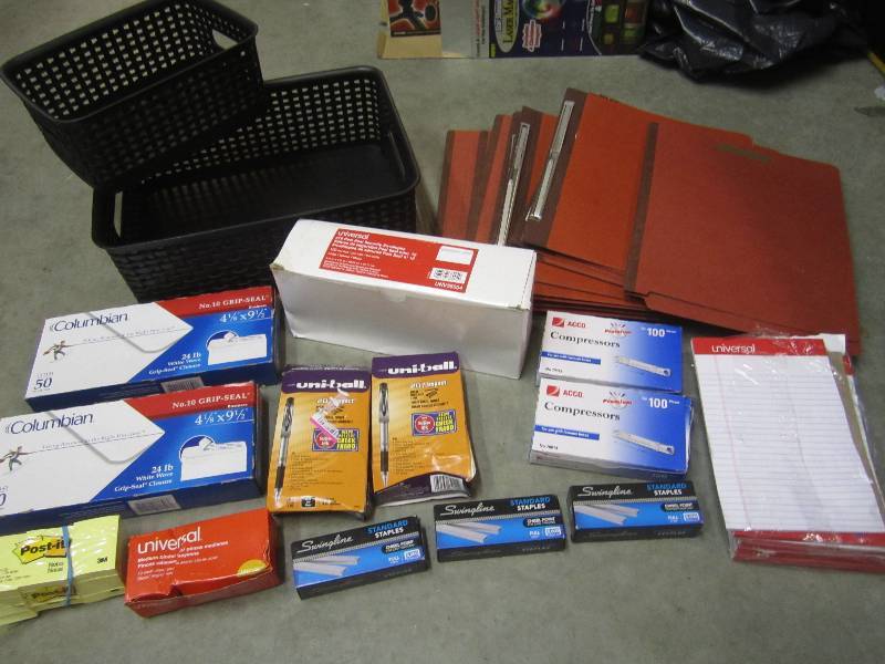 lot 195 image: Lot of Misc Office Supplies  F-0...