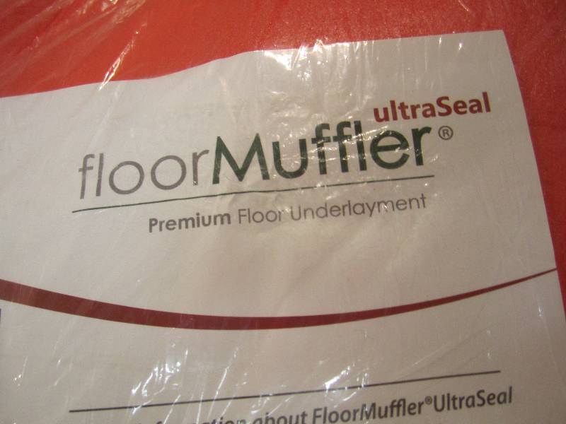 lot 198 image: 100 Square Foot Roll of Floor Muffl...