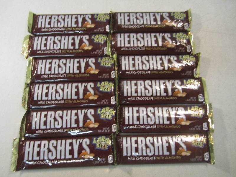lot 250 image: 12 Hersheys Large Size Chocolate Ba...