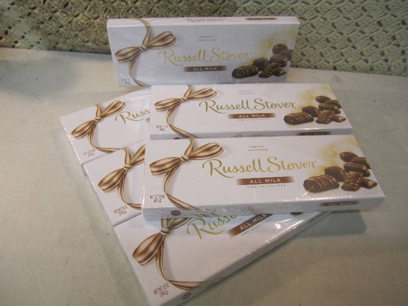lot 264 image: 6 Boxes of Russell Stover Fine Choc...