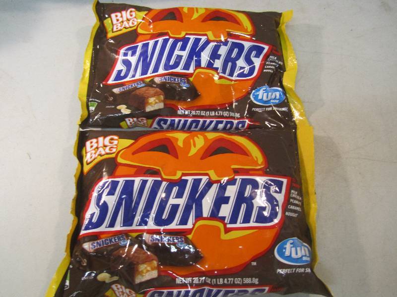 lot 271 image: 2 Big Bags of Fun Size Snickers Bes...