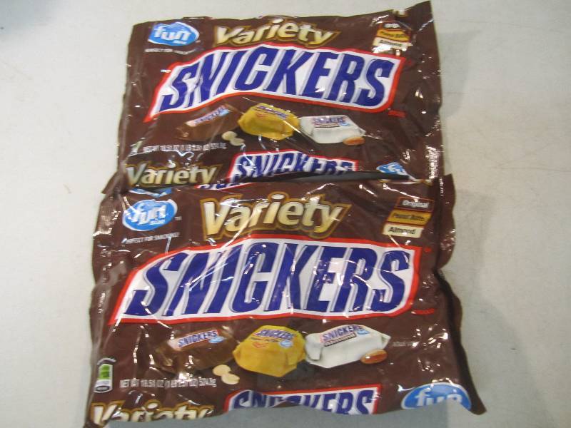 lot 273 image: 2 Big Bags of Fun Size Variety Snic...