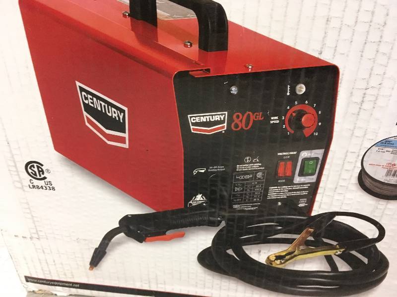 lot 23 image: Lincoln Electric 70 Amp 80GL Wire Feed Flux Core Welder and Gun with Flux-Cored Wire Spool, 115V in good conitions