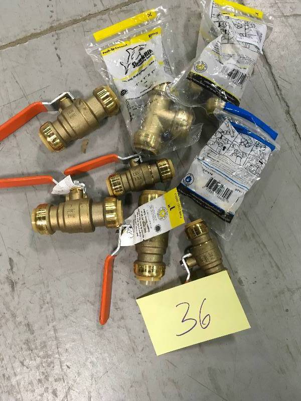 lot 36 image: SHARKBITE 34 in. Brass Push-to-Connect Tee  MIX LOT OF 8 in good conditions