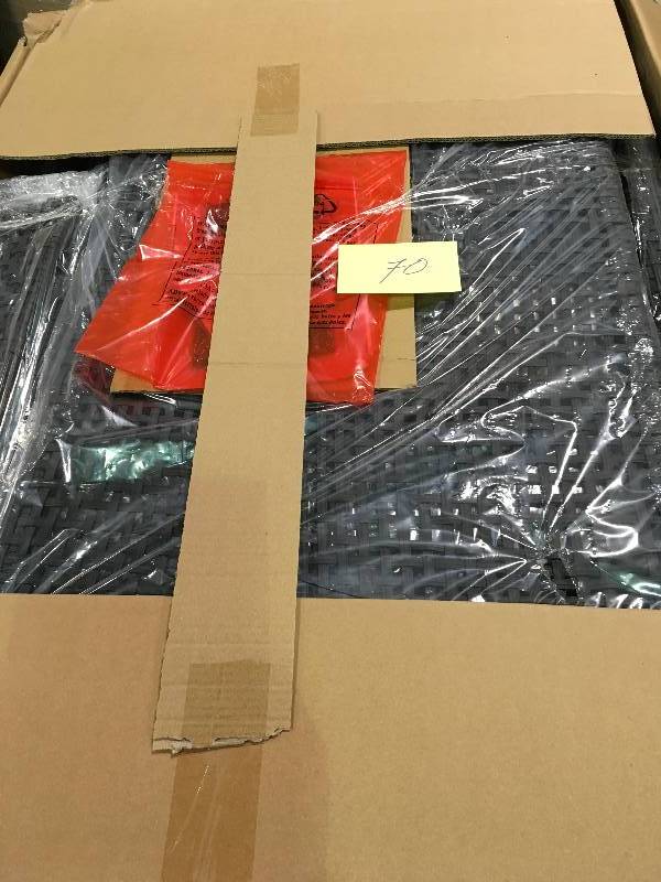 lot 70 image: Hampton Bay Fenton 4-Piece Wicker Outdoor Patio Seating Set with Peacock Java Patio Cushion open box never used
