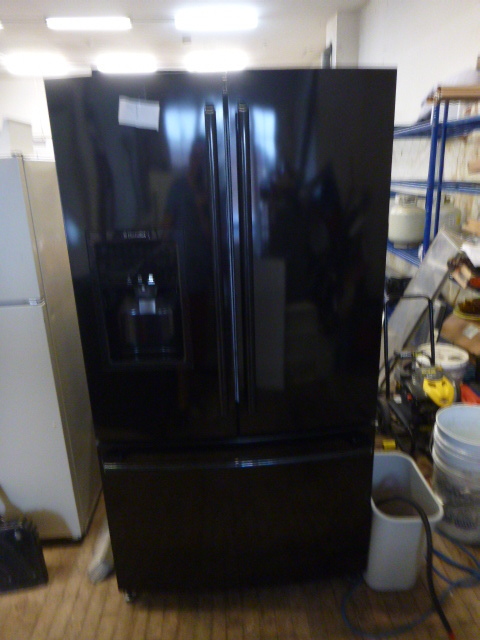 lot 9 image: Electrolux RefrigeratorFreezer