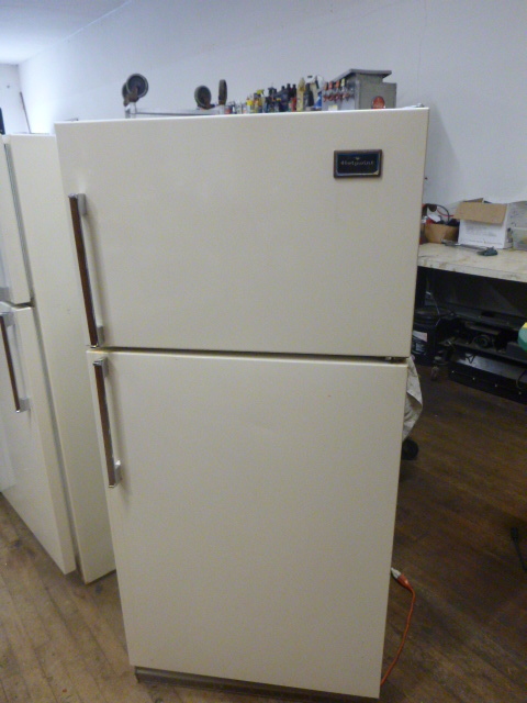 lot 11 image: Hot Point RefrigeratorFreezer