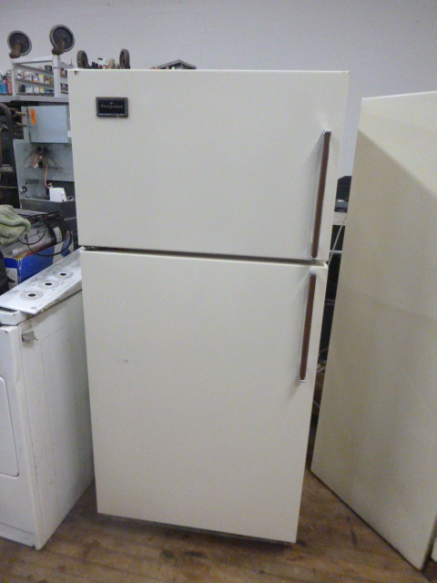 lot 12 image: Hot Point RefrigeratorFreezer