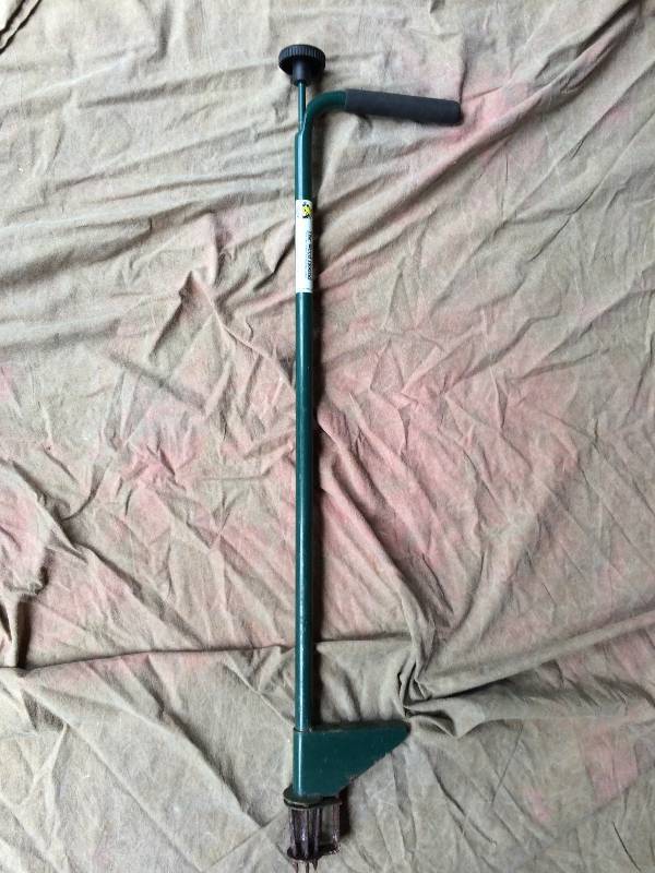 lot 4 image: Weed Hound Garden Weeder - Great Dandelion Puller- Heavy Duty