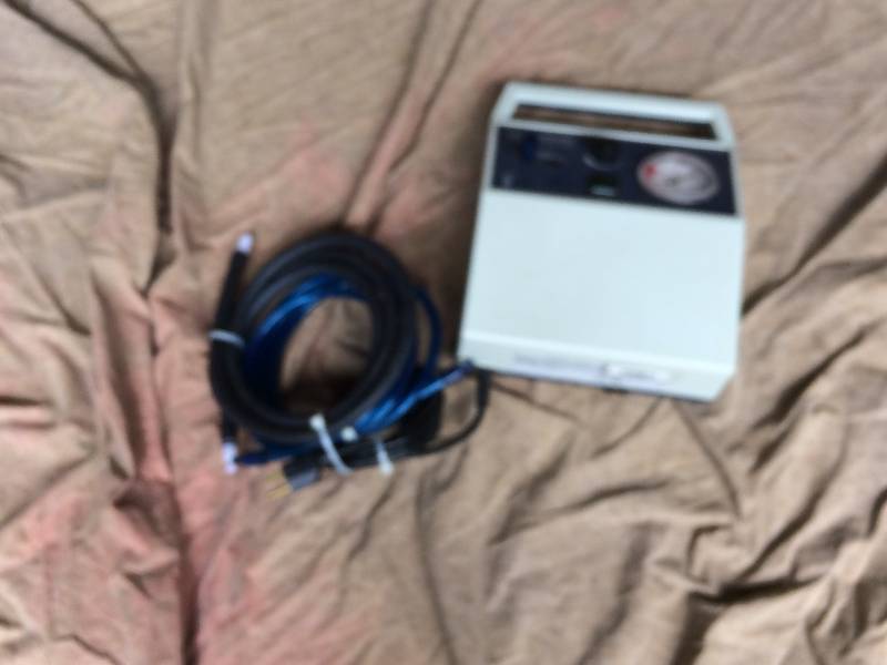lot 10 image: JOBST Extremity Compression Pump - System 7000 - Blue - Excellent Condition