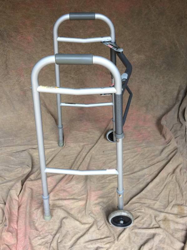 lot 12 image: Guardian Collapsible Deluxe Folding Wheeled Walker - Safety Locks on Arms When Open - Tri Fold - Dual Support Beams on Front - Compact and Portable - Sturdy Build - Excellent Condition - Medical Equipment