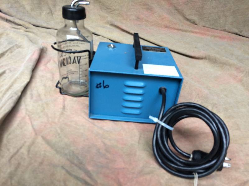 lot 13 image: MSRP $800 Gomco Model 280 Suction Pump Portable Tabletop Compact Aspirator with Glass Collection Bottle - Excellent Condition