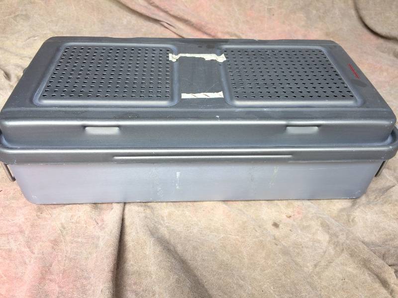 lot 16 image: V. Mueller Baxter Genesis Sterilizer Tray - Excellent Condition