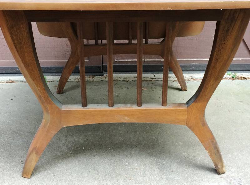 lot 10 image: Fantastic Retro MCM Adrian Pearsall Style Vintage Danish Modern Teak Drop Leaf Table - A Really Amazing Piece  Will Need Deep Polishing To Restore