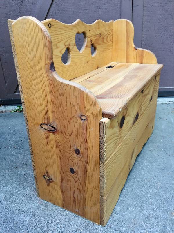 lot 5 image: Beautiful Cedar Bench With Storage - Would Also Make A Great Garden Or Deck Decorative Seat