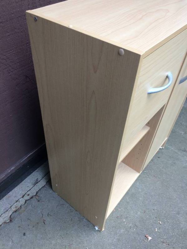 lot 16 image: Great Dorm Room Storage Cabinet With Draw, Door & Shelving - Super Condition