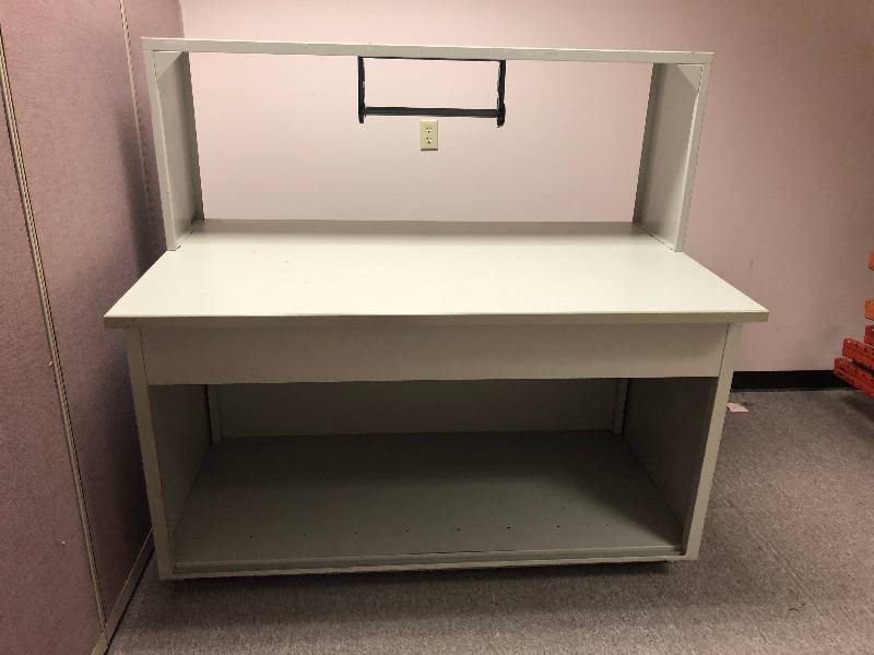 Workstation-Cubicle  Desk in good condition  mut bring own tools and help to take down and load