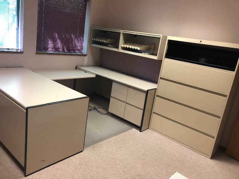 Workstation-Cubicle furniture in good condition  mut bring own tools and help to take down and load