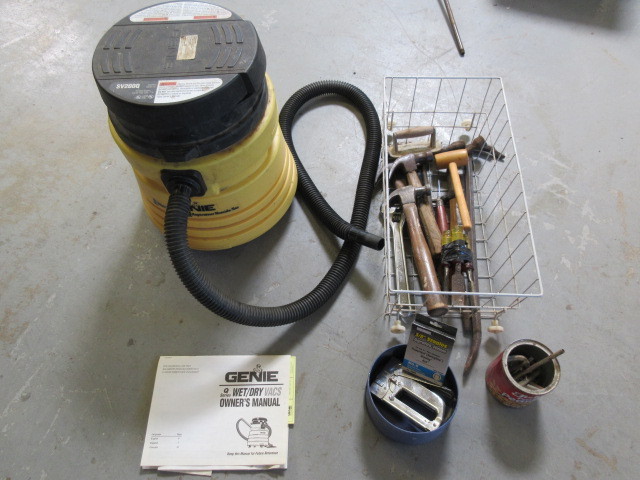lot 108 image: WETDRY VACUUM & HAND TOOLS