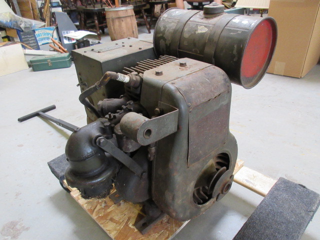 lot 117 image: WWII FUEL GENERATOR