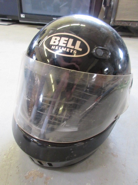 lot 120 image: BELL SPIRIT HELMET SIZE LARGE
