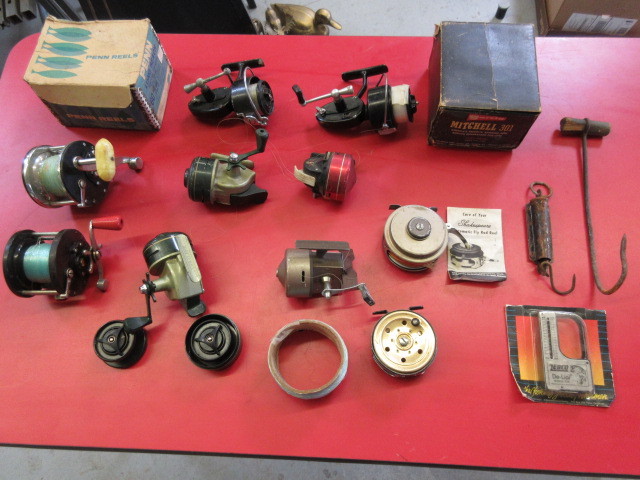lot 123 image: VINTAGE FISHING REELS