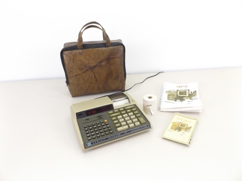 lot 9 image: Vintage WORKING Hewlett-Packard HP-97 Calculator with Instructions, and Original Carrying Case