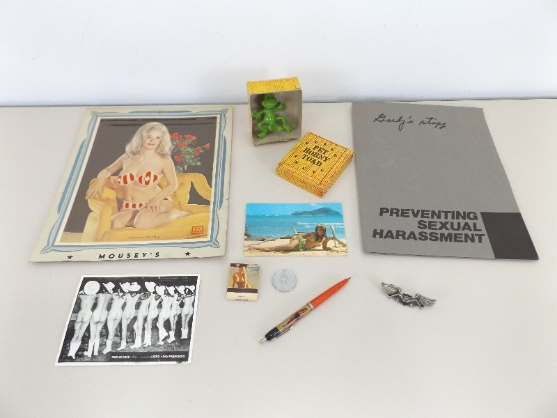 lot 19 image: Lot of Vintage Girly Collectible Items