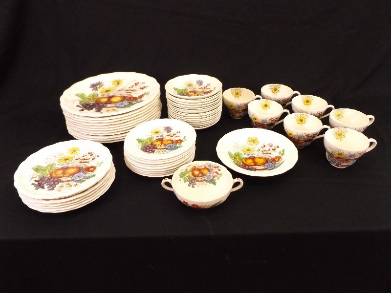 lot 22 image: Antique 53 Piece Spode Reynolds Pattern China Set