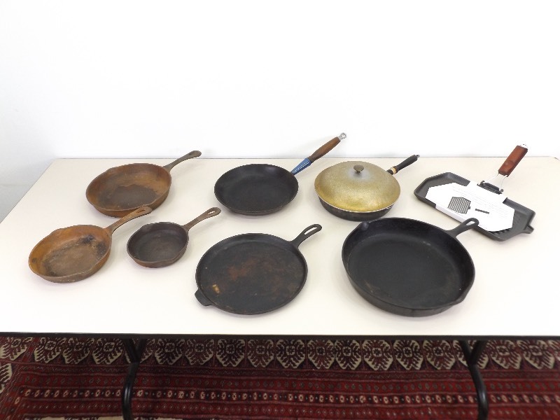 lot 30 image: Lot of Cast Iron Pans