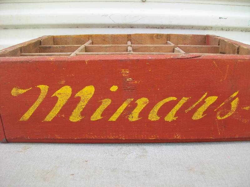 lot 3 image: Minars Crate