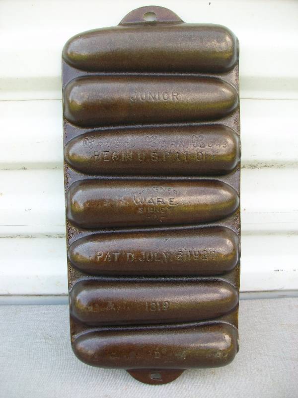 lot 4 image: Wagner Cast Iron