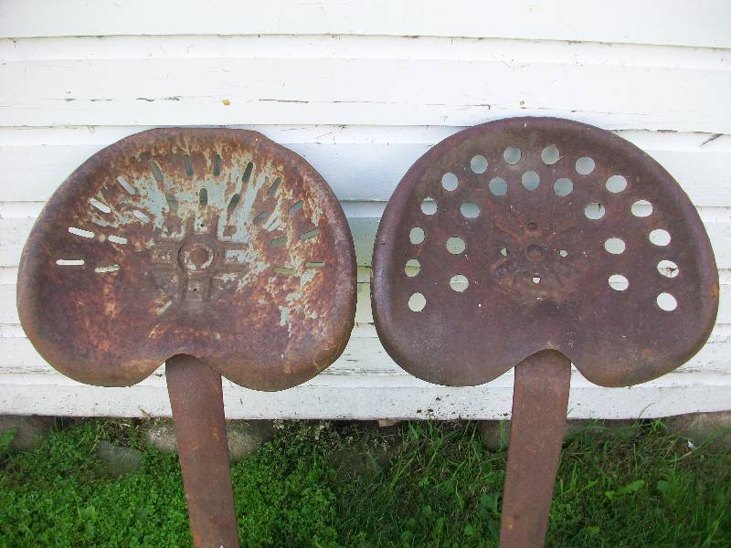 lot 10 image: Steel Seats