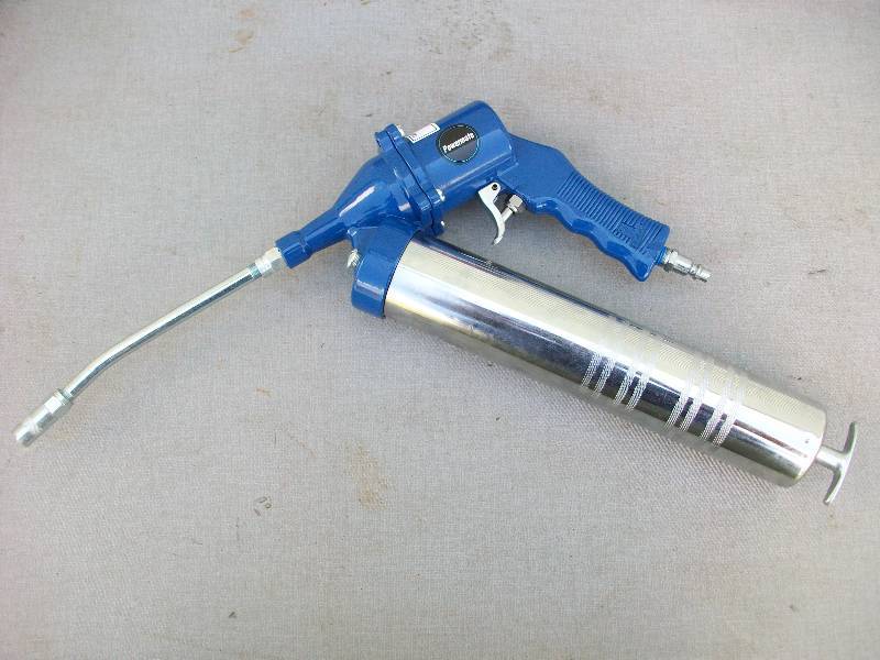 lot 14 image: NEW Air Grease Gun