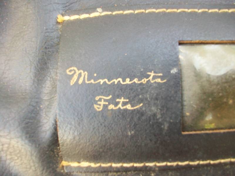 lot 33 image: Minnesota Fats Pool Cue